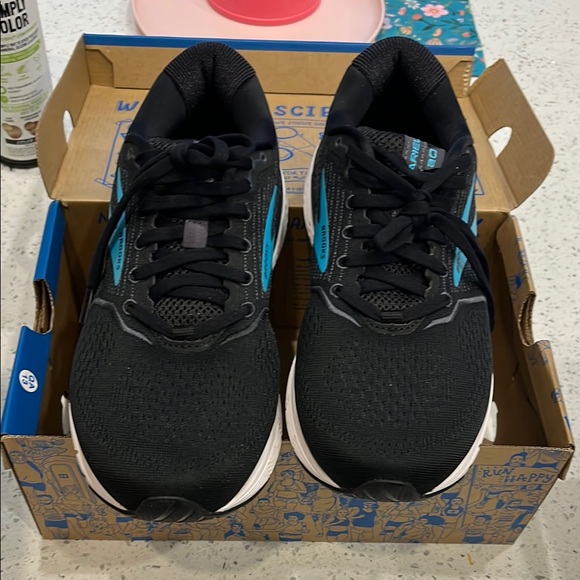Brooks Ariel '20 Women's Running Shoes | Sz 9 2E - Picture 10 of 14